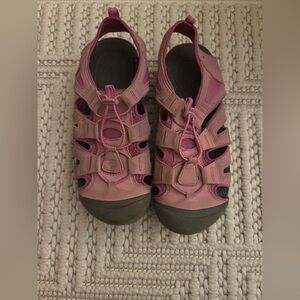 Sonoma Girl’s Sz 5 MED Violet Purple Grey Rugged Rustic Outdoorsy Sandals Shoes